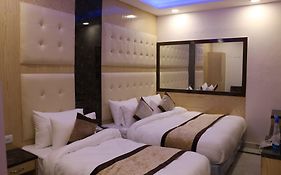 Hotel Karlo Kastle - Paharganj - New Delhi