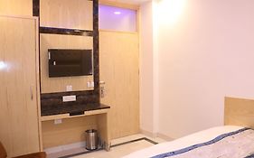 Hotel Karlo Kastle - Paharganj - New Delhi